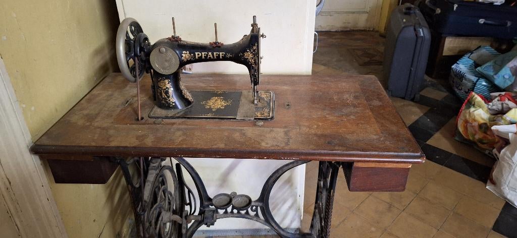 Machine à coudre Pfaff, Ophalen