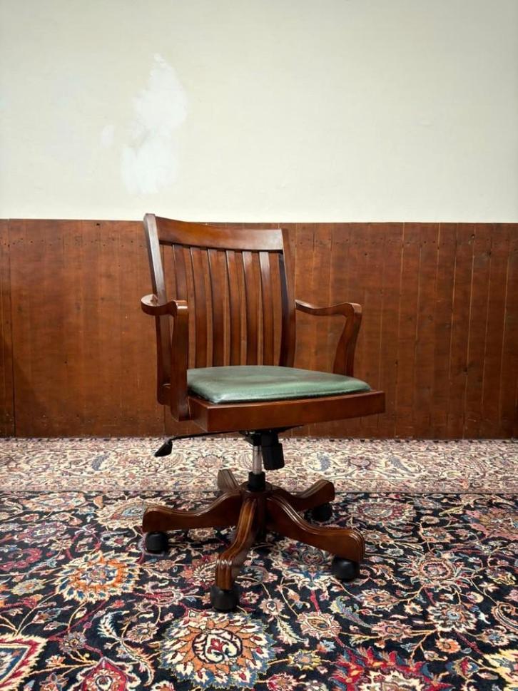 Klassiek Engelse Bureaustoel, Antiek en Kunst, Antiek | Kantoor en Zakelijk, Ophalen
