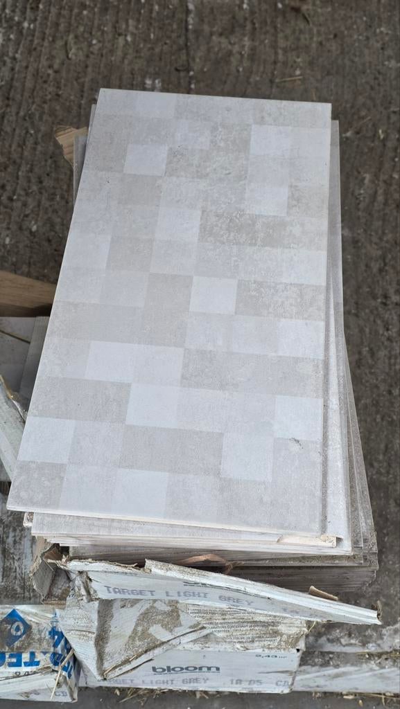 Carrelage mural, Enlèvement, Carrelage mural