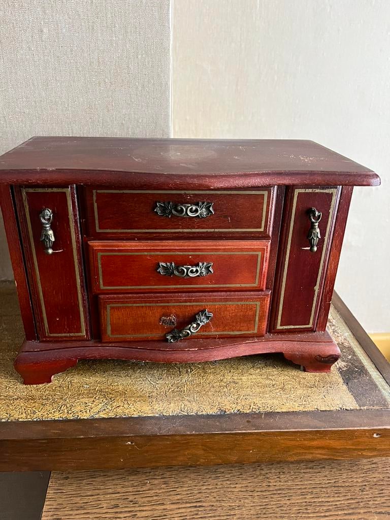 Juwelendoos in hout, Ophalen