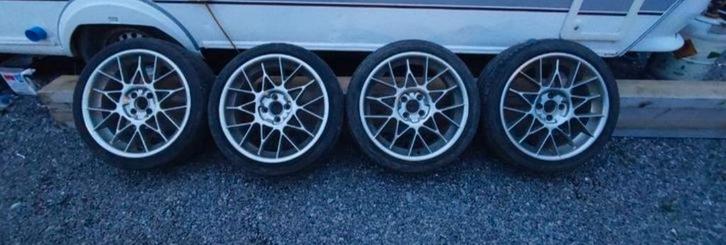 Jantes 215/40 R17, Autos : Pièces & Accessoires, Pneus & Jantes, Pneu(s), Autre, Autre, Enlèvement