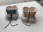 Schoentjes steen jongen en meisje baby antiek, Enfants & Bébés, Vêtements de bébé | Chaussures & Chaussettes, Enlèvement ou Envoi