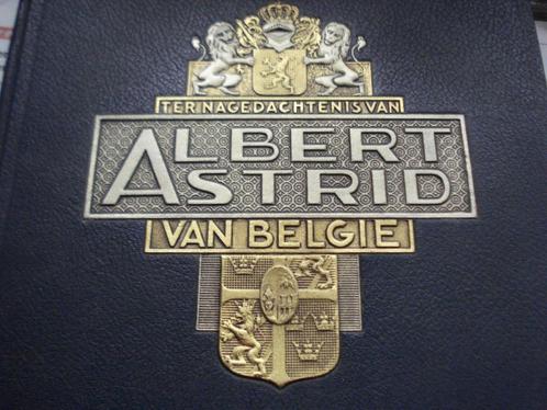 Boek Ter nagedachtenis van Albert en Astrid, Collections, Maisons royales & Noblesse, Utilisé, Carte, Photo ou Gravure, Enlèvement ou Envoi