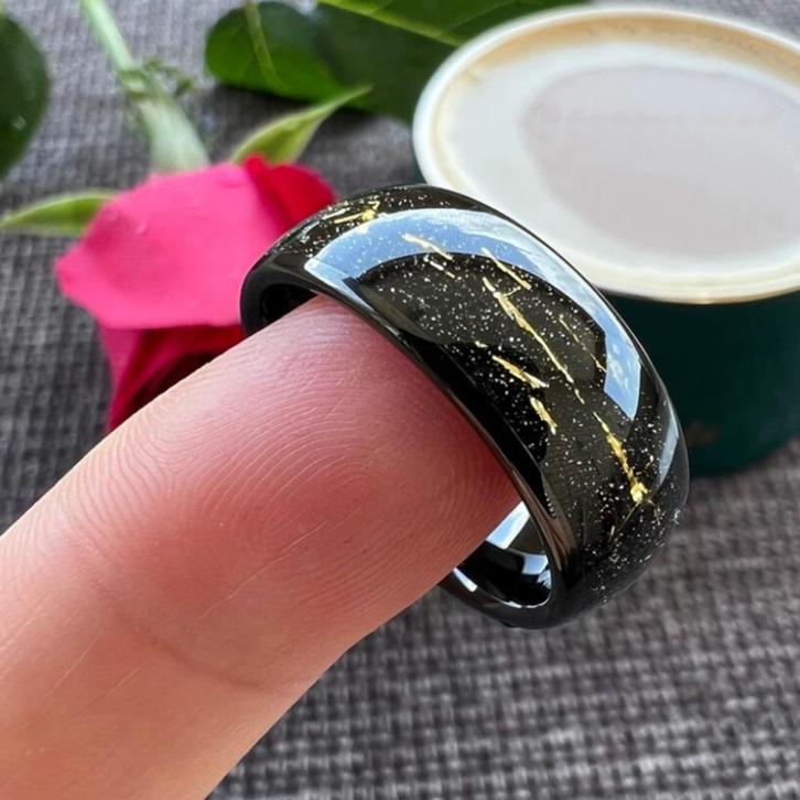 Trouwringen wolfraam - Kyann - Goud en zwart, Handtassen en Accessoires, Ringen, Nieuw, Dame of Heer, Overige kleuren, Overige materialen