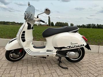 Vespa GTS Super 125cc (ABS-versie !) beschikbaar voor biedingen
