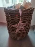 Grand panier de qualité en osier pour réserve de bois ou aut, Maison & Meubles, Accessoires pour la Maison | Plataux & Paniers