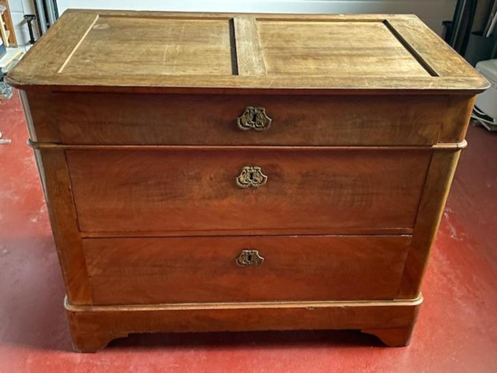 Antieken kast met marmer blad, Antiek en Kunst, Antiek | Meubels | Kasten, Ophalen