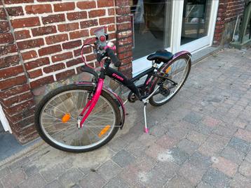 Meisjesfiets beschikbaar voor biedingen