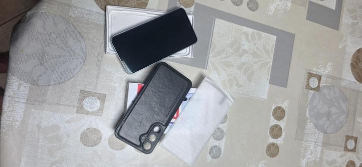 Samsung-telefoon te koop, Telecommunicatie, Mobiele telefoons | Samsung, Nieuw, Galaxy A, 128 GB, Met simlock, Android OS, 10 megapixel of meer