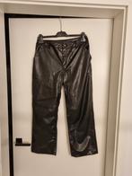 Zwarte lederlook broek page one maat 38, Kleding | Dames, Broeken en Pantalons, Ophalen of Verzenden, Zo goed als nieuw, Maat 38/40 (M)