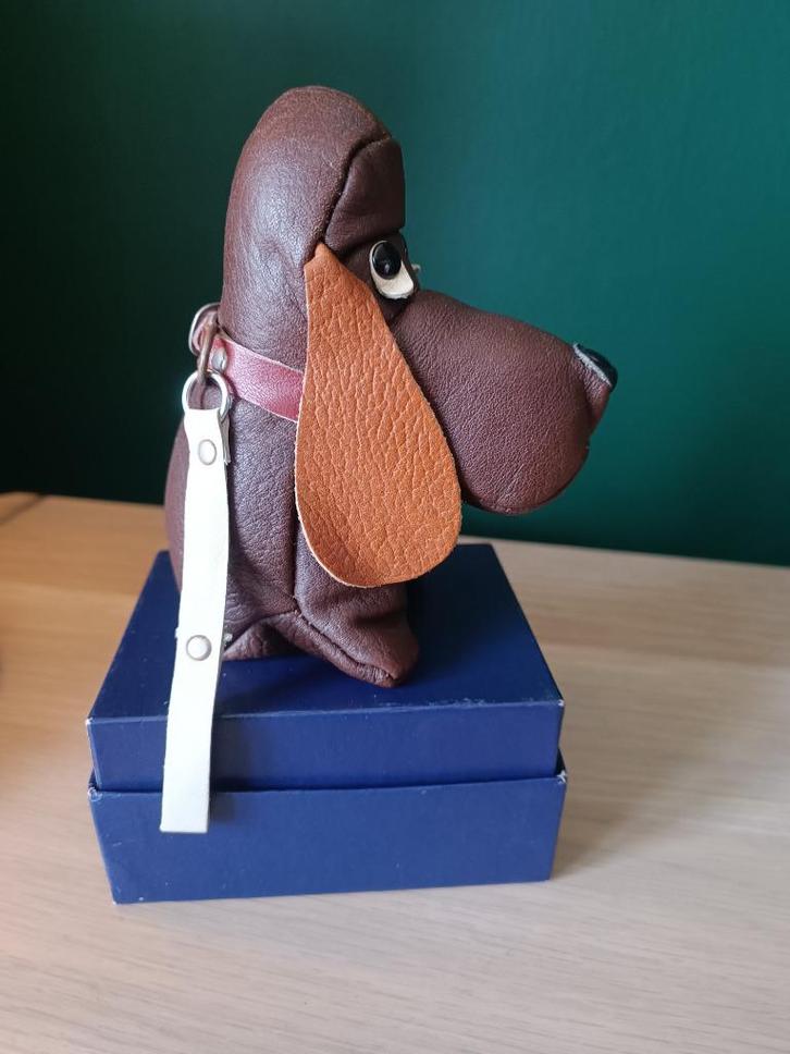 SALLINGBOE lederen Basset hond jaren '70, made in Denmark, Verzamelen, Complete verzamelingen en Collecties, Verzenden