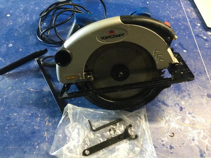 Cirkelzaag 1800 W - Top Craft + zaagbladen, Doe-het-zelf en Bouw, Gereedschap | Zaagmachines, Zo goed als nieuw, Cirkelzaag, 1200 watt of meer