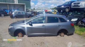 SEAT Ibiza ST (6J8) onderdelen (kleur: LX7R) beschikbaar voor biedingen