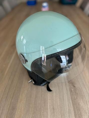 Originele Vespa jethelm beschikbaar voor biedingen