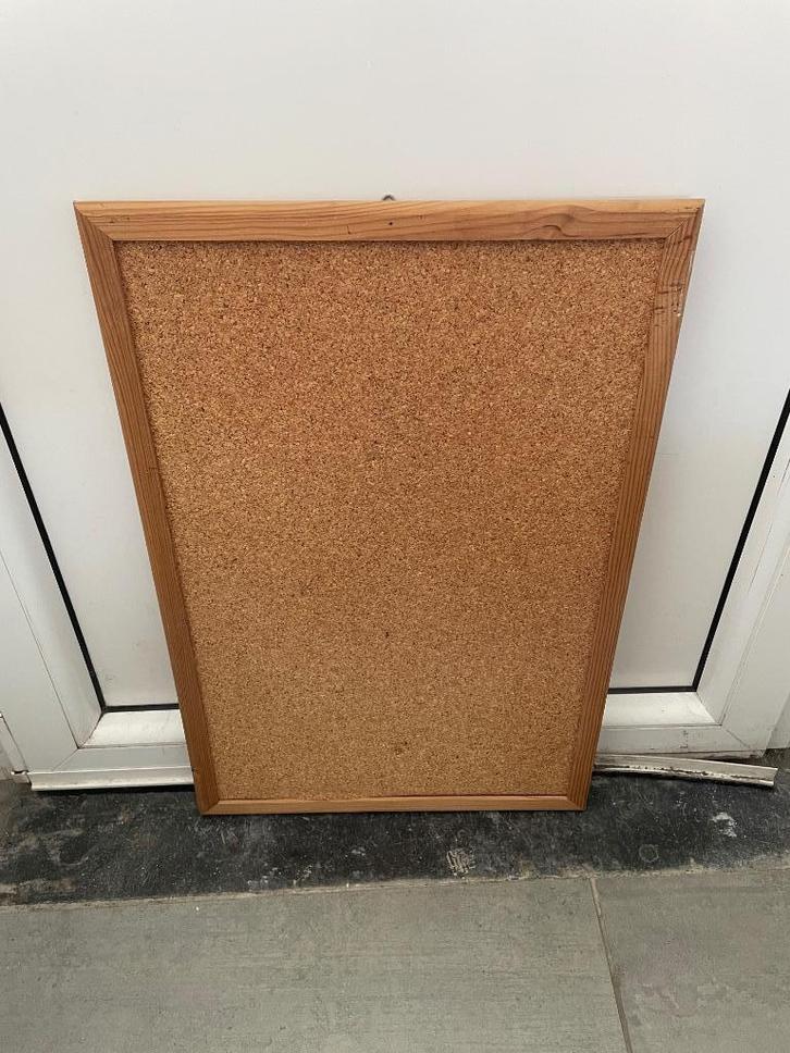 Tableau d’affichage en liège 40 x 60 cm - cadre en bois, Huis en Inrichting, Woonaccessoires | Memoborden, Gebruikt, Prikbord