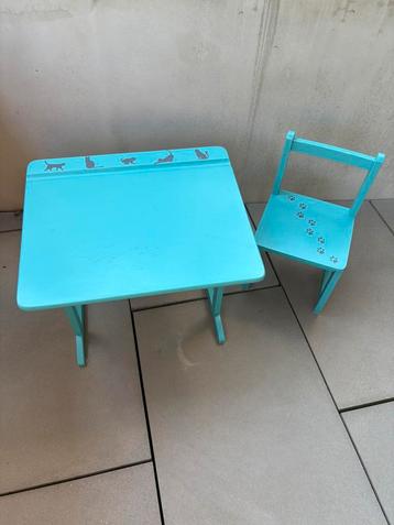 Lessenaartje + stoeltje in hout / Vintage beschikbaar voor biedingen