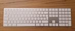 Apple Magic Keyboard met numeriek toetsenblok - Frans, Informatique & Logiciels, Claviers, Comme neuf, Numerique, Enlèvement, Apple