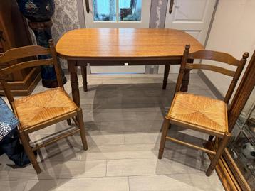 Mooie keukentafel inc.6 stoelen beschikbaar voor biedingen
