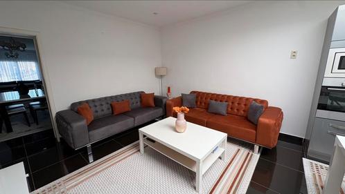 2 zetels (3-Zit) + bedfunctie, Huis en Inrichting, Zetels | Zetels, Zo goed als nieuw, Rechte bank, Driepersoons, 200 tot 250 cm