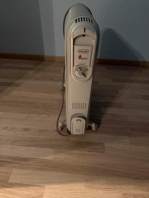 een oliegevulde radiator, Huis en Inrichting, Kachels, Gebruikt, Vrijstaand, Oliekachel, Elektrisch, Ophalen
