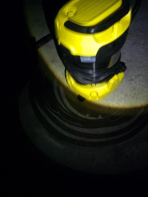 stofzuiger Karcher met hulpstukken, Elektronische apparatuur, Stofzuigers, Gebruikt, Stofzuiger, Ophalen