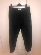 Jeans noir modèle 31/32 jogger état neuf, Comme neuf, Reserved, Noir, W32 (confection 46) ou plus petit