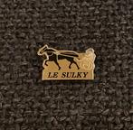 PIN - LE SULKY - COURSE HIPPIQUE - CHEVAL - PAARD - HORSE, Verzenden, Gebruikt, Sport, Speldje of Pin