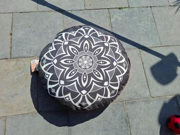 pouf /coussins d'extérieur beschikbaar voor biedingen