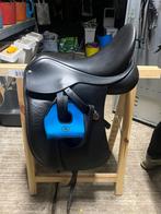 Bates dressuurzadel 18 inch, boom medium (zwart), Dieren en Toebehoren, Ophalen, Zo goed als nieuw, Dressuur