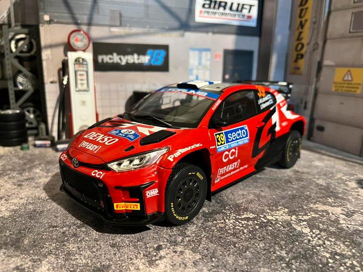1:18 Toyota Yaris GR Latvala 2024 - nieuw in de doos, Hobby en Vrije tijd, Modelauto's | 1:18, Zo goed als nieuw, Auto, Ophalen of Verzenden