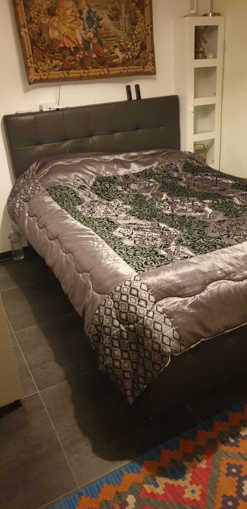 BOXSPRING À VENDRE, Maison & Meubles, Chambre à coucher | Lits boxsprings, Utilisé, 160 cm, 200 cm, Gris, Enlèvement