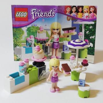 Lego Friends 3930 la cuisine extérieure de Stéphanie  beschikbaar voor biedingen