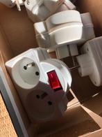 dominostekker 2 stopcontacten en schakelaar, Doe-het-zelf en Bouw, Elektriciteit en Kabels, Ophalen, Zo goed als nieuw, Stekker