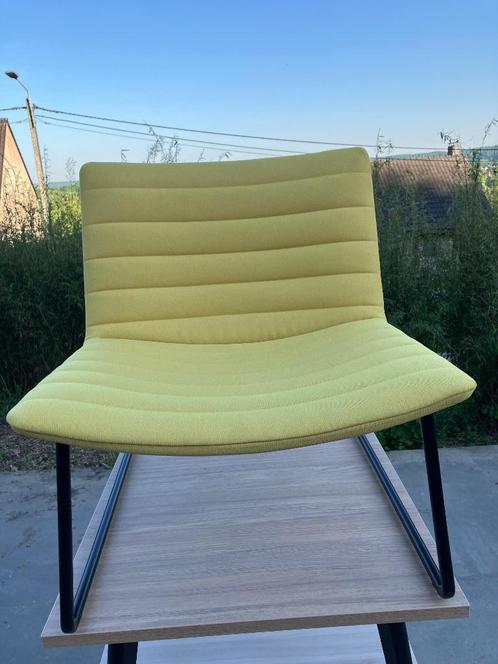 Chaise lounge design de marque Narbutas - modèle Végas, Huis en Inrichting, Fauteuils, Zo goed als nieuw, Ophalen