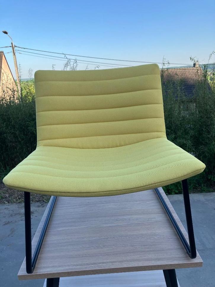 Chaise lounge design de marque Narbutas - modèle Végas, Huis en Inrichting, Fauteuils, Zo goed als nieuw, Ophalen