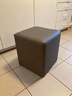 pouf similicuir couleur gris taupe, Enlèvement, Moins de 50 cm, Autres matériaux, Moins de 50 cm