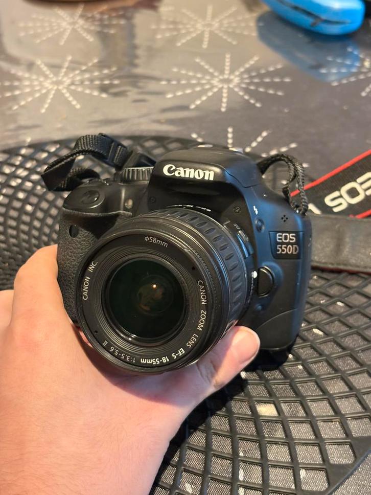 Canon EOS 550D spiegelreflexcamera, TV, Hi-fi & Vidéo, Appareils photo numériques, Comme neuf, Canon, Enlèvement