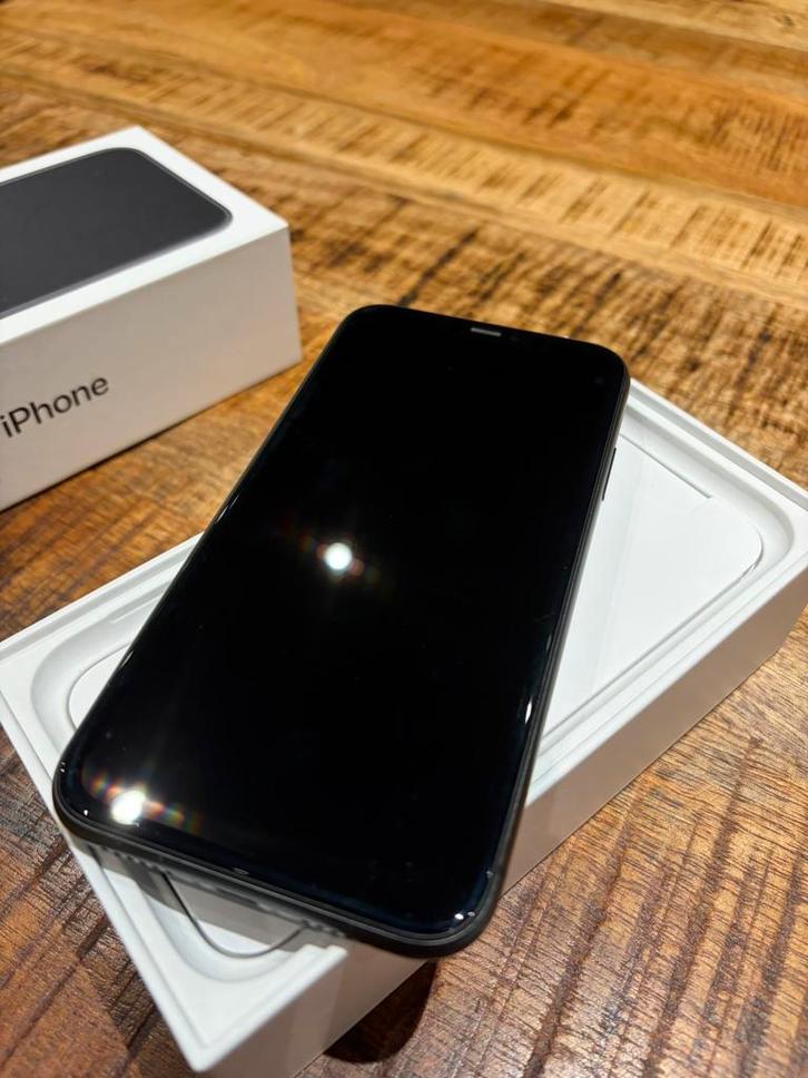 Apple iPhone 11, Telecommunicatie, Mobiele telefoons | Apple iPhone, Gebruikt, 64 GB, iPhone 11, Zwart, Ophalen of Verzenden