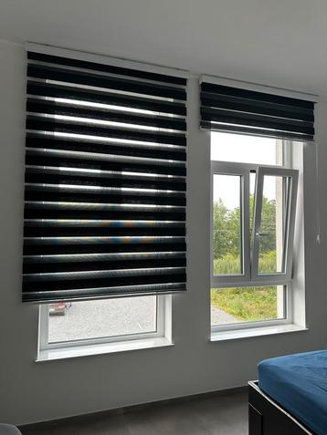 6 Store jour/nuit de teinte noir beschikbaar voor biedingen
