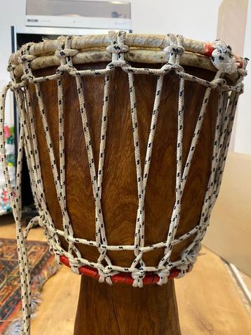 Djembe beschikbaar voor biedingen