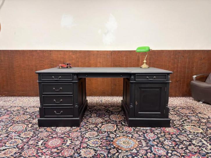 Klassiek Engels Zwart Chesterfield Bureau, Antiquités & Art, Antiquités | Bureau & Affaires, Enlèvement ou Envoi