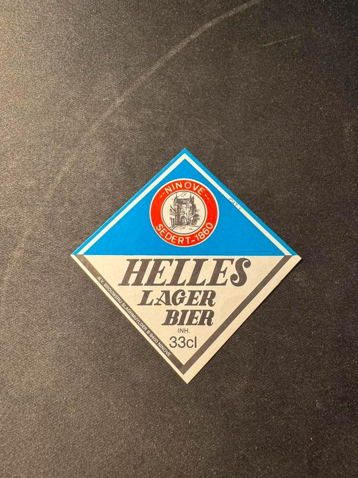 Bier etiket helles lager bier, Verzamelen, Biermerken, Ophalen
