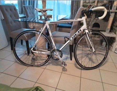 De fiets is uitgerust met Shimano Tiagra 9x3 speed met geïnt, Vélos & Vélomoteurs, Vélos | Vélos de course, Comme neuf, Aluminium