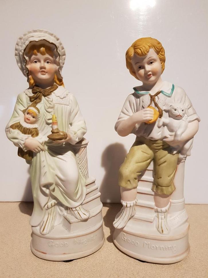 Vintage antiek set beeldjes biscuit porselein, Verzamelen, Beelden en Beeldjes, Gebruikt, Mens, Ophalen of Verzenden