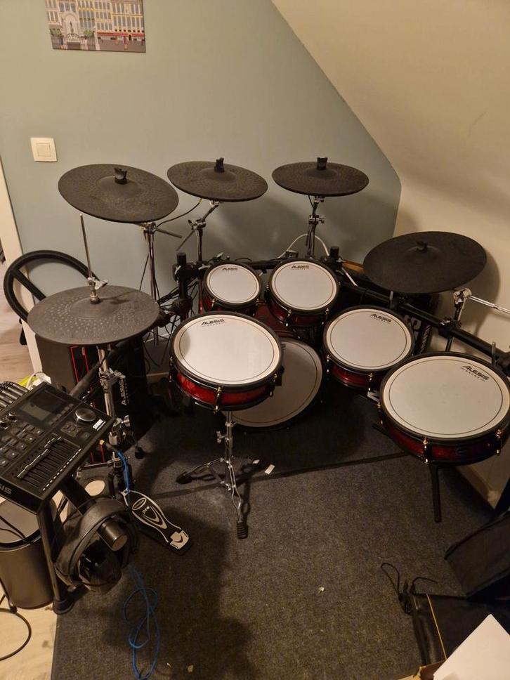 Alesis Strike Pro SE, Musique & Instruments, Batteries & Percussions, Enlèvement