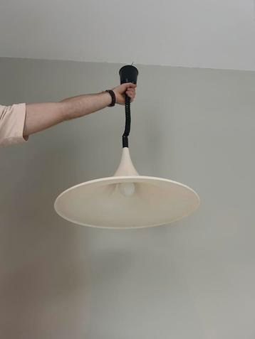 Vintage trompet hanglamp - ‘70 beschikbaar voor biedingen
