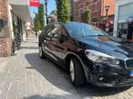 BMW 225 xe Active tuorer, Auto's, BMW, Euro 6, 4 cilinders, 1600 cc, Zwart