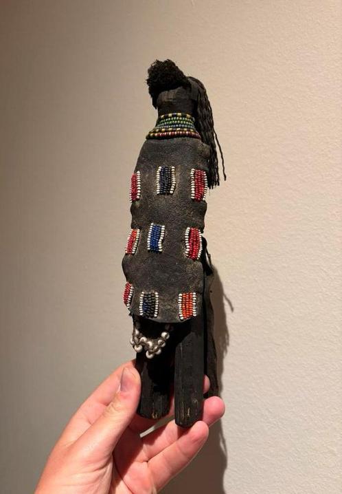 Authentieke oude Turkana pop uit Kenya, Antiek en Kunst, Kunst | Beelden en Houtsnijwerken, Ophalen of Verzenden
