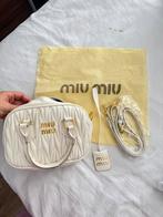 Witte Miu Miu handtas & dustbag, Kleding | Dames, Riemen en Ceinturen, Ophalen of Verzenden, Zo goed als nieuw, Wit