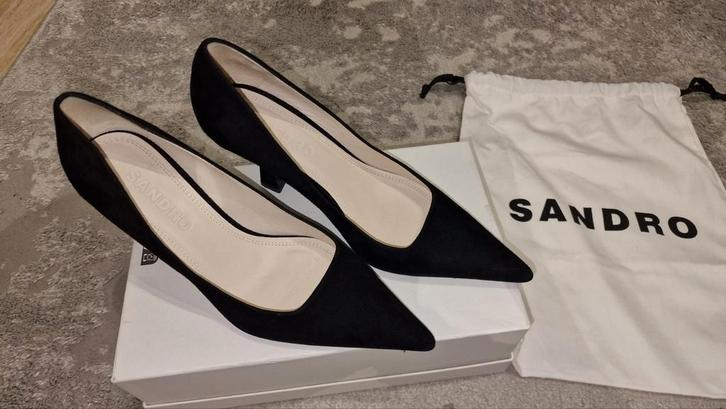 Sandro hakschoenen maat 38, Kleding | Dames, Schoenen, Zo goed als nieuw, Pumps, Zwart, Ophalen of Verzenden